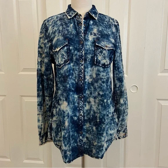 RYAN MICHAEL ⭐️NWT Button Down/Tunic in Acid Washed Blue - Picture 6 of 14